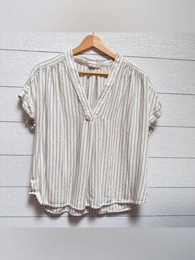 GAP Cream and Gray Striped V-Neck Short Sleeve Blouse